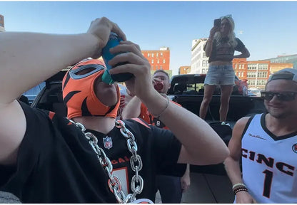 Shotgun Roulette — The Pass-and-Pop Party Game